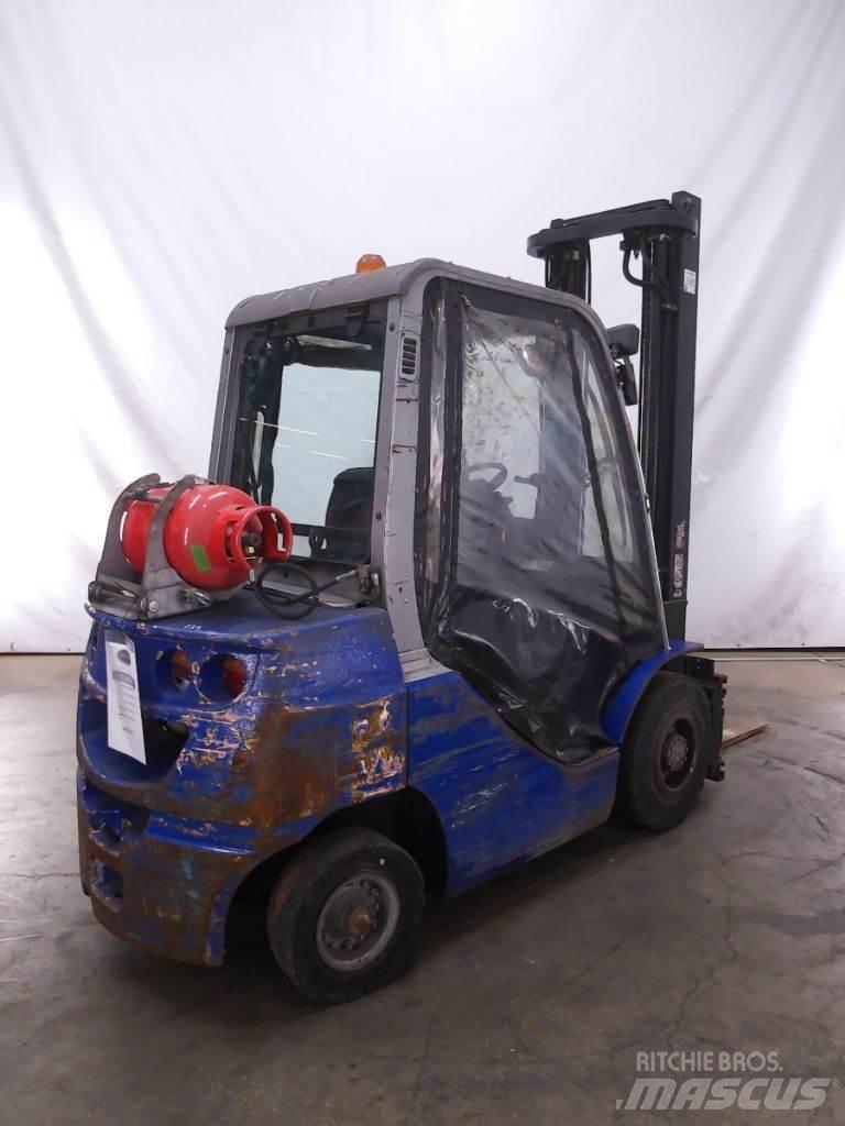 Cesab M325G LPG (dujiniai) krautuvai