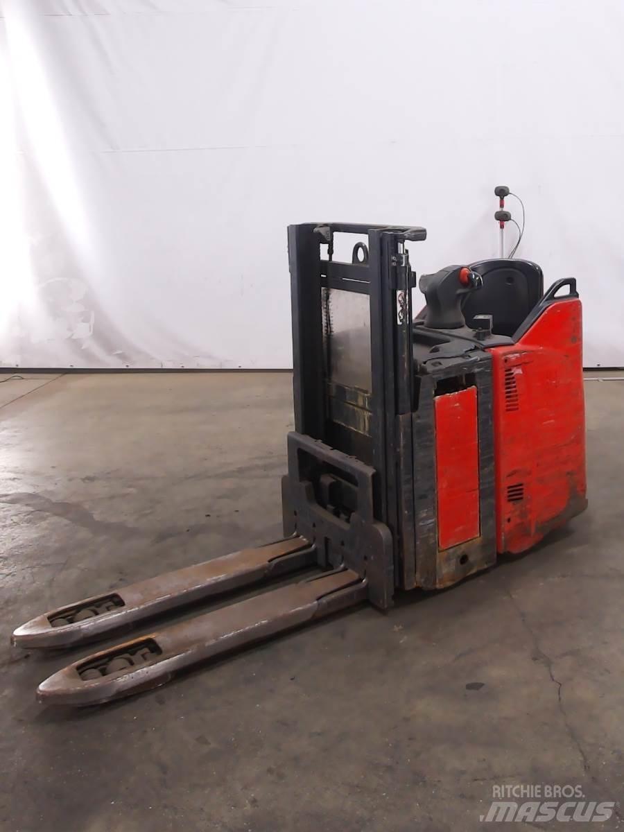 Linde D12P Rankiniai vėžimėliai