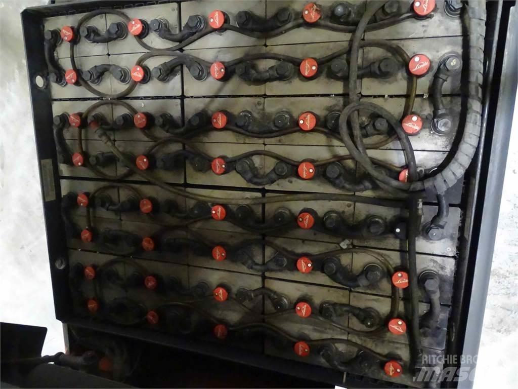 Linde E25L-01 Elektriniai šakiniai krautuvai