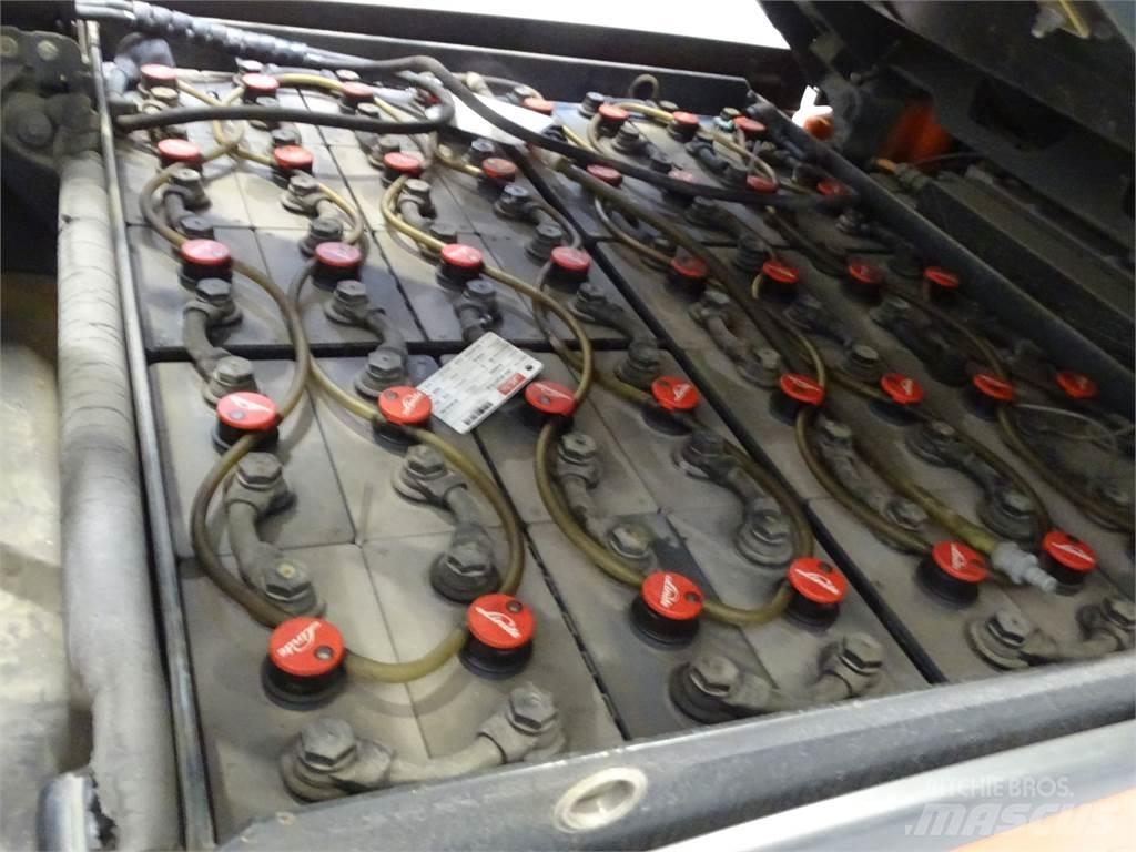 Linde E30HL Elektriniai šakiniai krautuvai