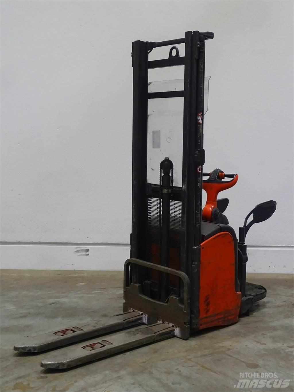 Linde L14AP Rankiniai vėžimėliai