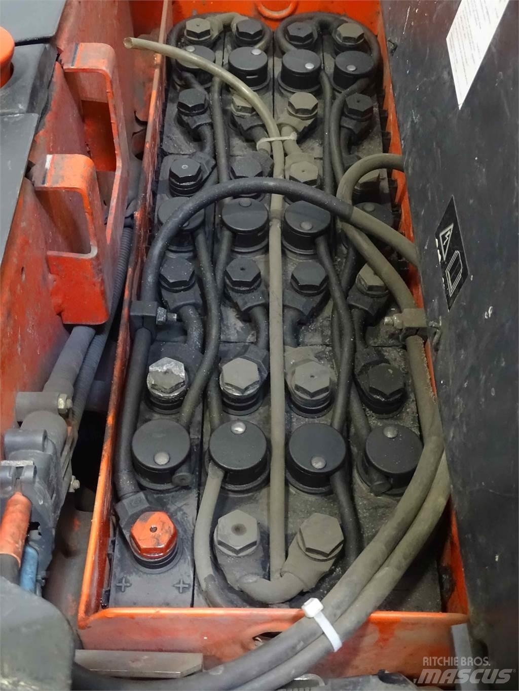 Linde L14AP Rankiniai vėžimėliai