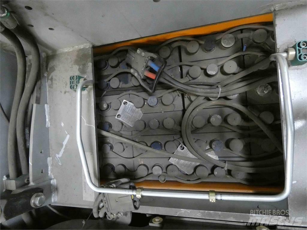 Still EK-X48 Didelių aukščių keltuvai-krautuvai