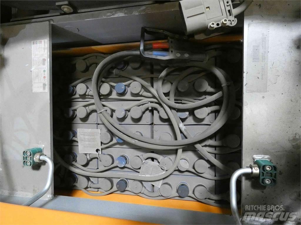 Still EK-X48 Didelių aukščių keltuvai-krautuvai