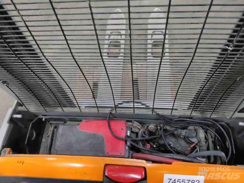 Still EXV10 Rankiniai vėžimėliai