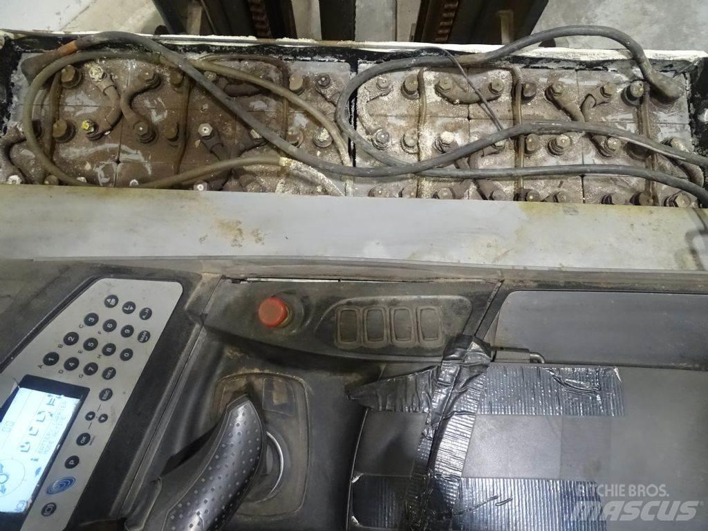 Still FM-X14 Šakiniai krautuvai su prailgintu keltuvu