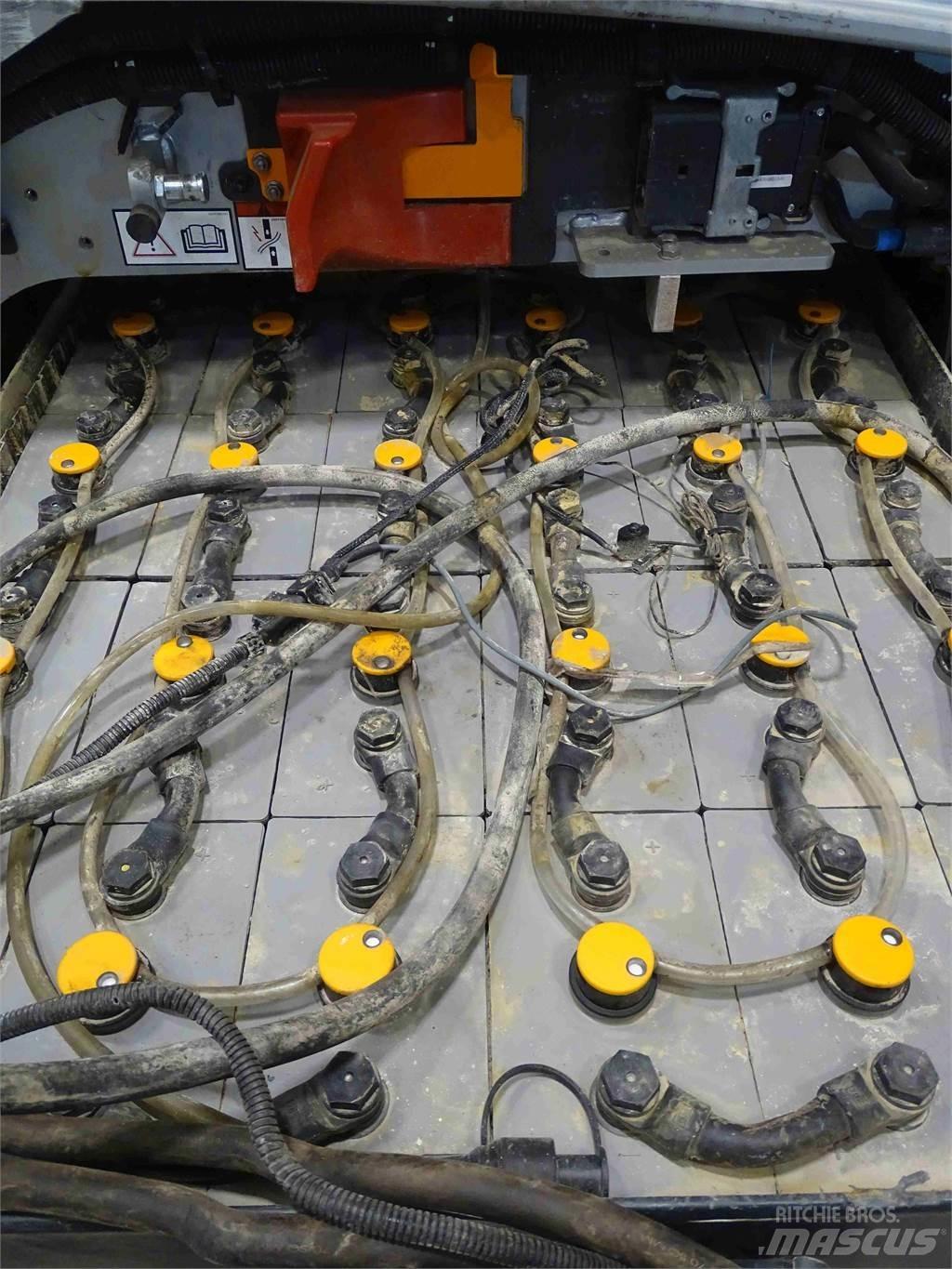 Still RX20-20L Elektriniai šakiniai krautuvai