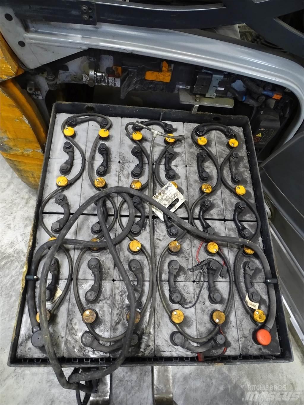 Still RX20-20L Elektriniai šakiniai krautuvai