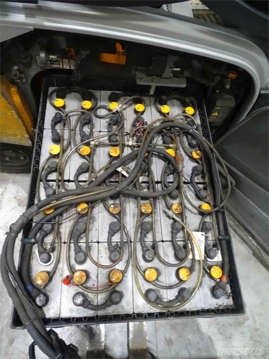 Still RX20-20P Elektriniai šakiniai krautuvai