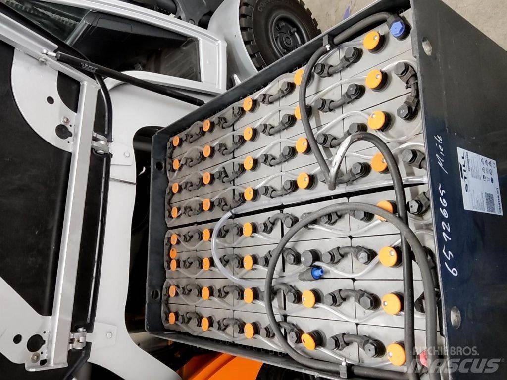 Still RX60-25 Elektriniai šakiniai krautuvai