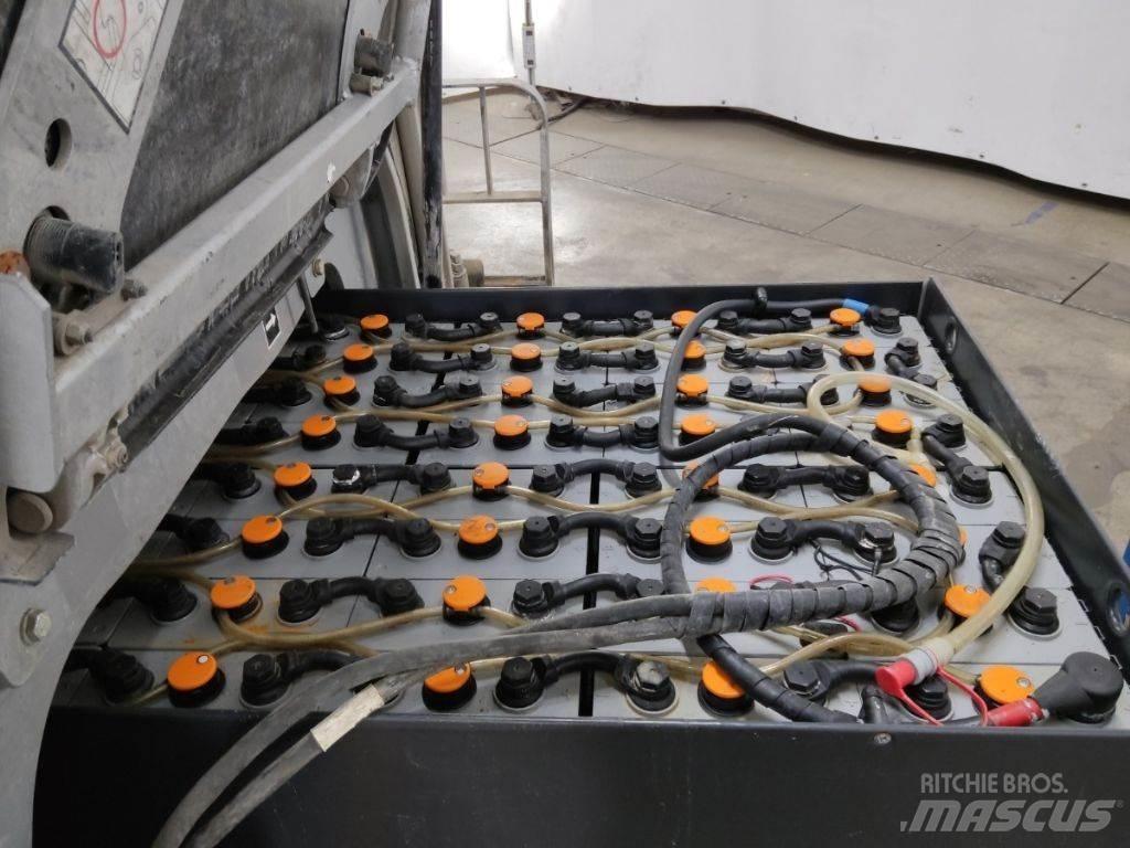 Still RX60-25 Elektriniai šakiniai krautuvai