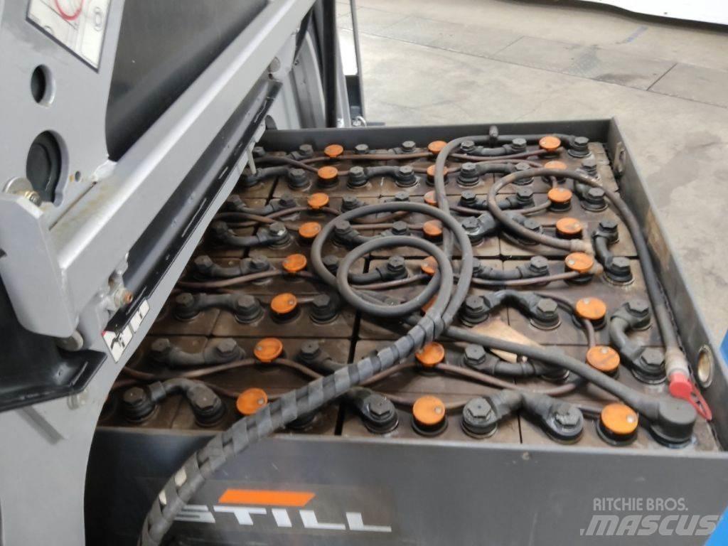 Still RX60-25 Elektriniai šakiniai krautuvai