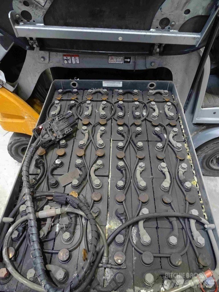 Still RX60-25 Elektriniai šakiniai krautuvai