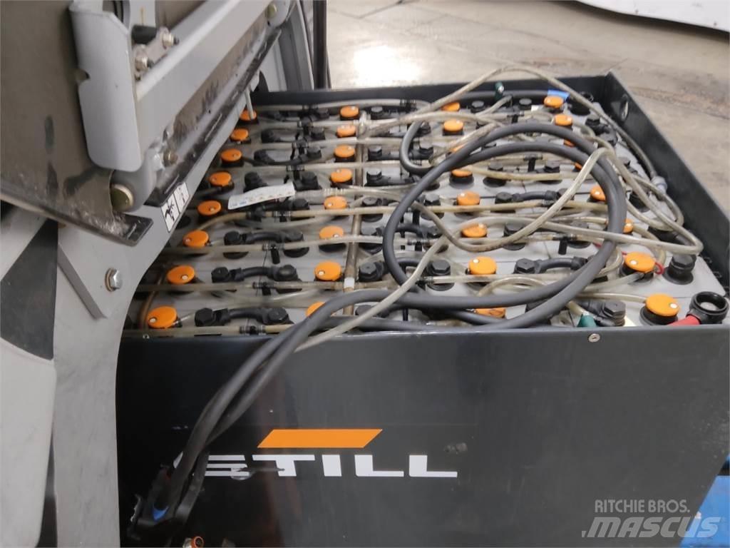 Still RX60-25 Elektriniai šakiniai krautuvai