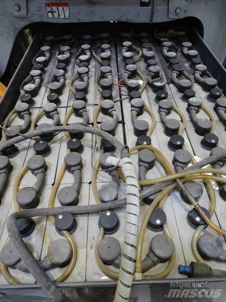 Still RX60-25 Elektriniai šakiniai krautuvai