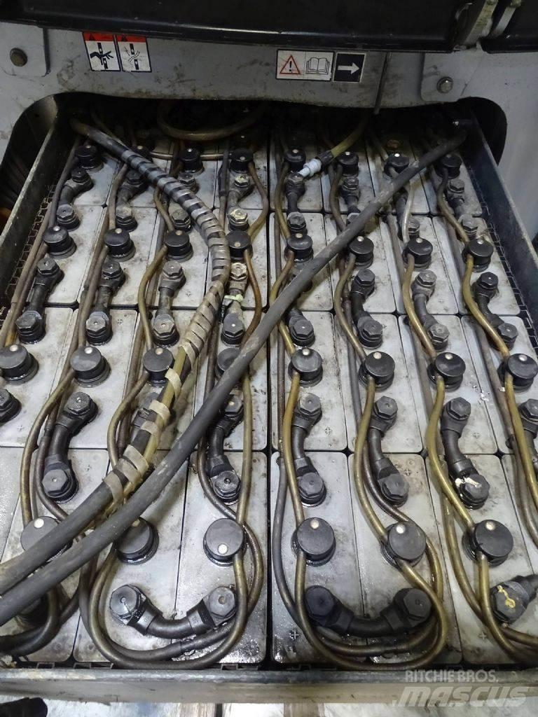 Still RX60-25 Elektriniai šakiniai krautuvai