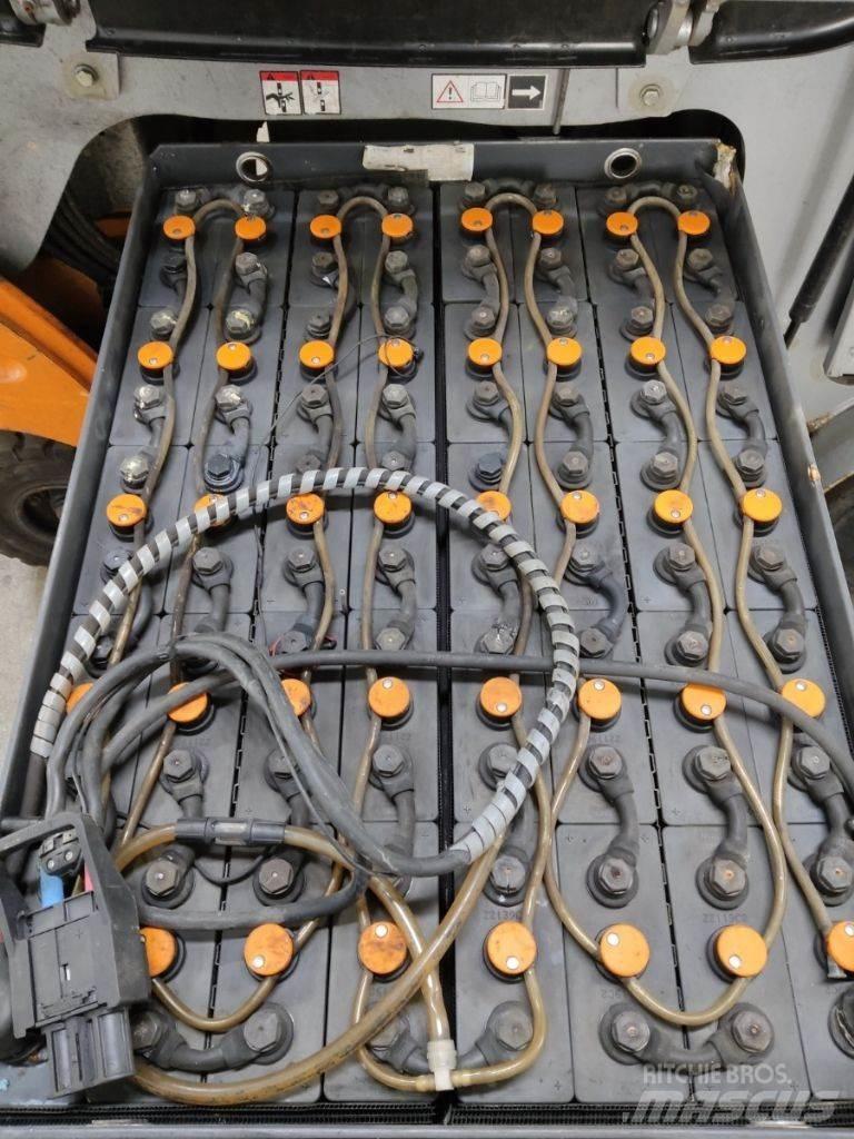 Still RX60-25 Elektriniai šakiniai krautuvai
