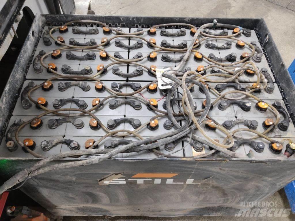 Still RX60-25 Elektriniai šakiniai krautuvai