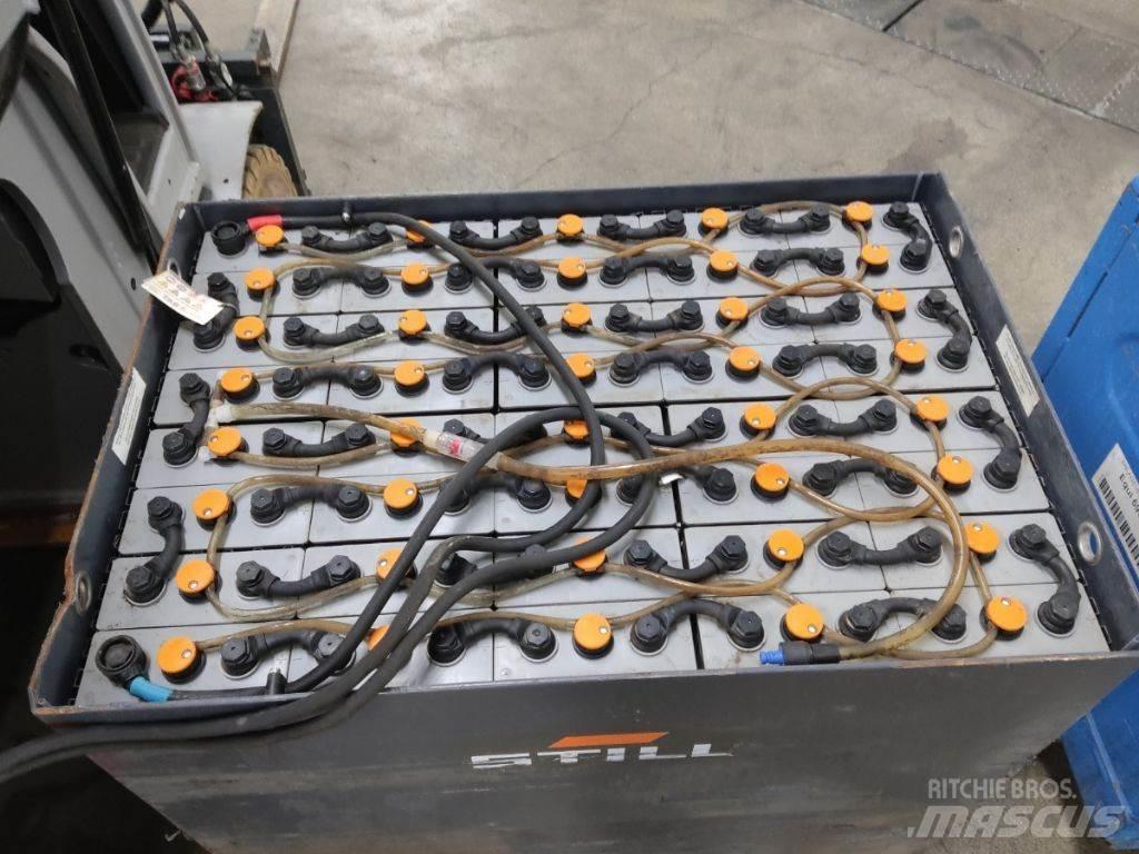 Still RX60-25 Elektriniai šakiniai krautuvai