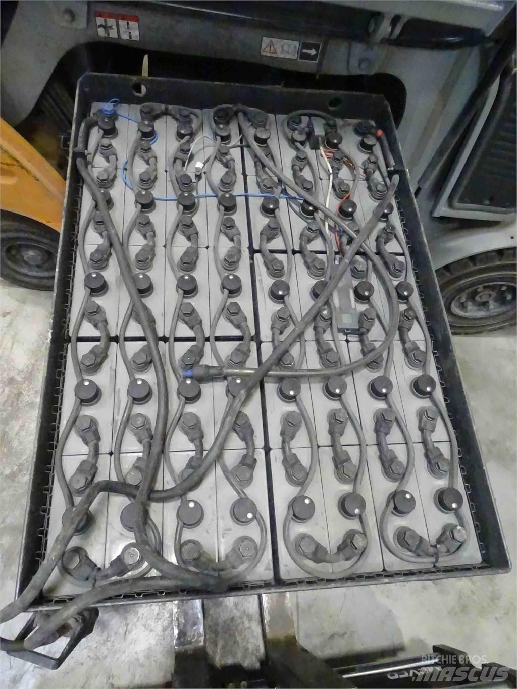 Still RX60-25 Elektriniai šakiniai krautuvai