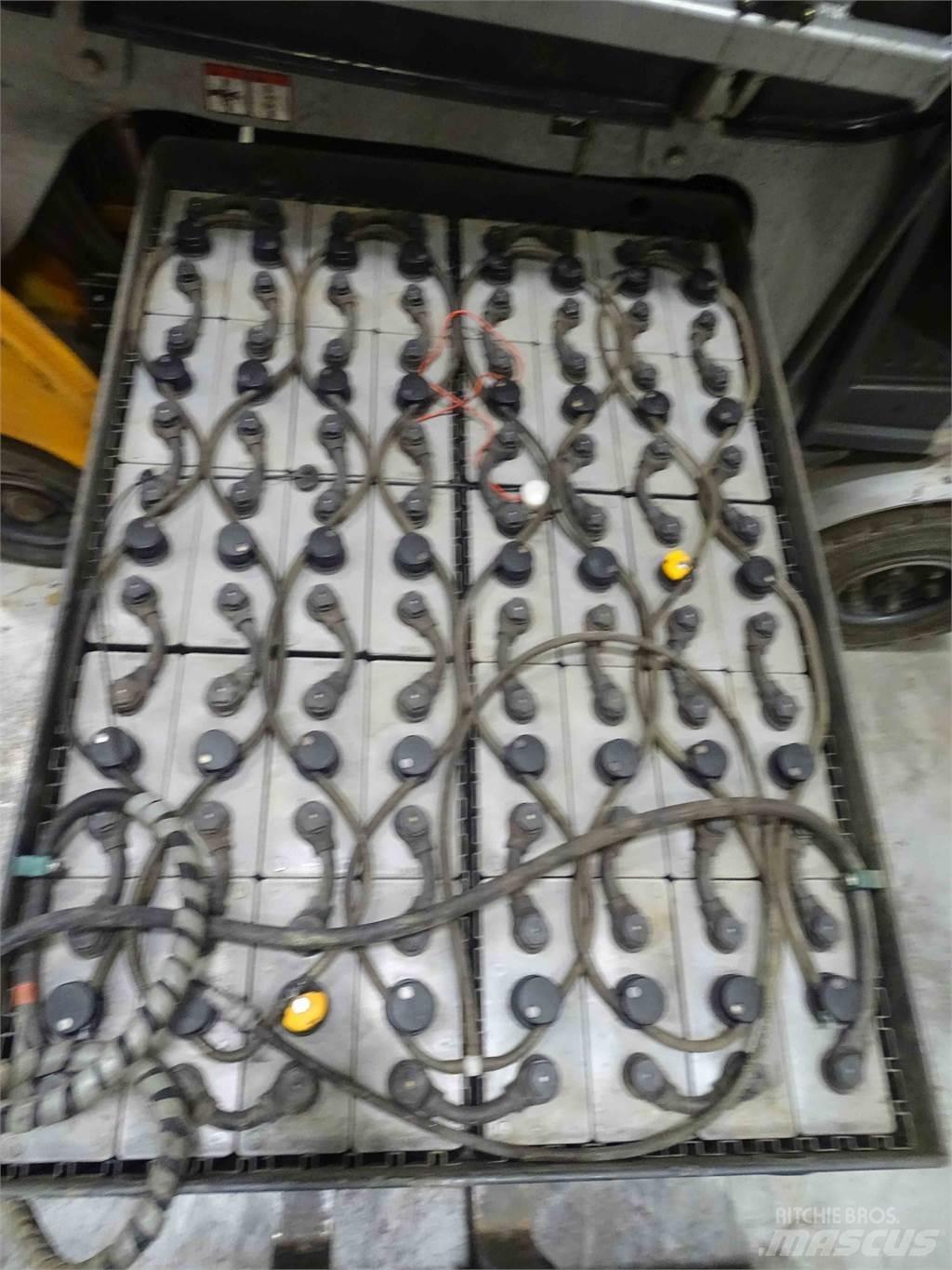 Still RX60-25 Elektriniai šakiniai krautuvai