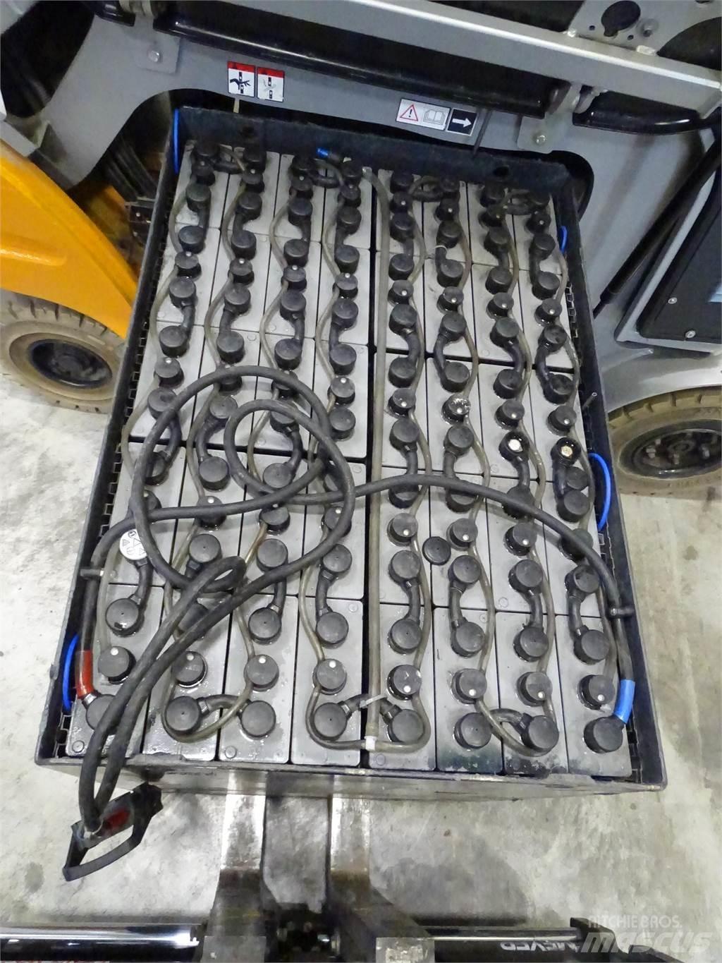 Still RX60-25 Elektriniai šakiniai krautuvai