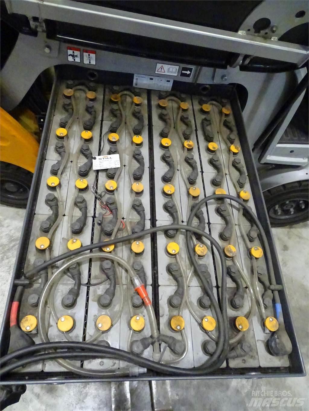 Still RX60-25 Elektriniai šakiniai krautuvai