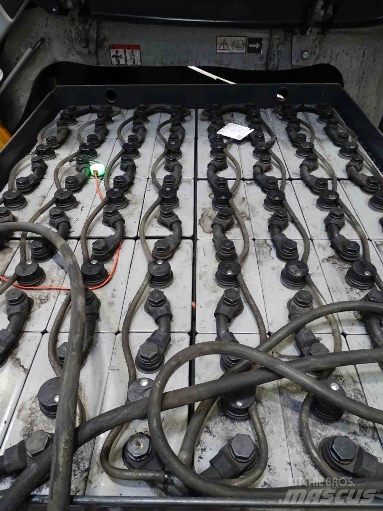 Still RX60-25L Elektriniai šakiniai krautuvai