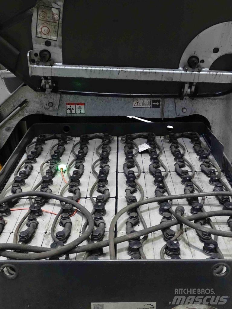 Still RX60-25L Elektriniai šakiniai krautuvai