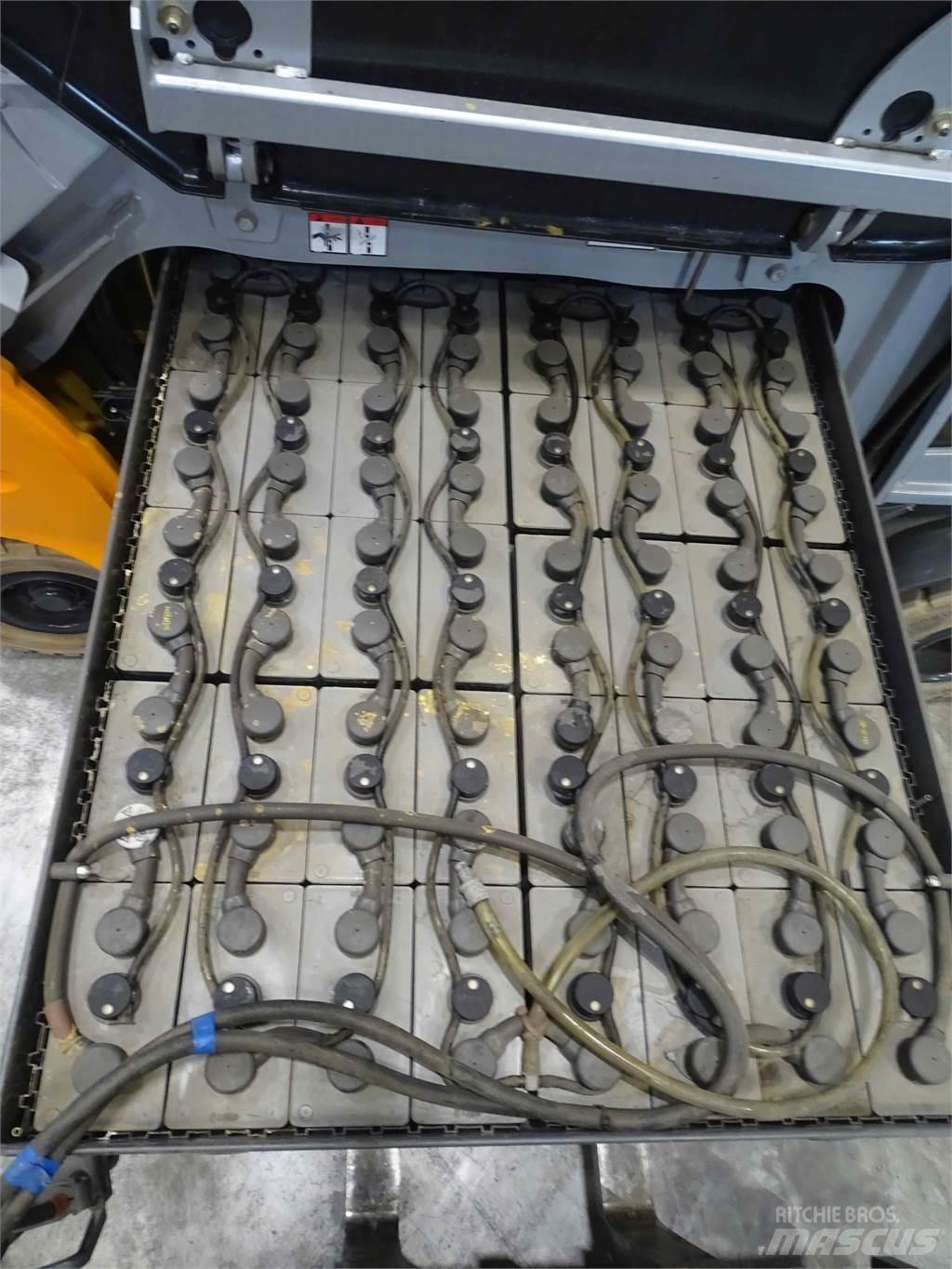 Still RX60-25L Elektriniai šakiniai krautuvai