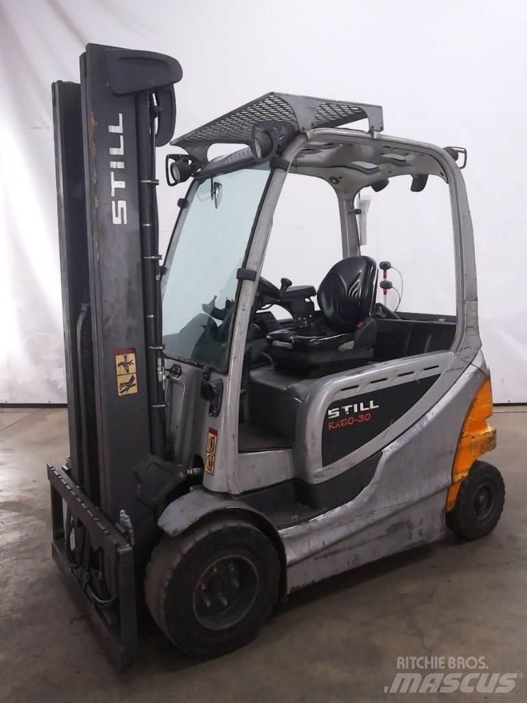 Still RX60-30 Elektriniai šakiniai krautuvai