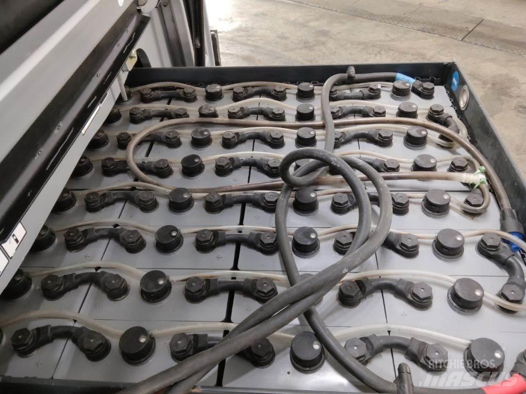 Still RX60-30 Elektriniai šakiniai krautuvai