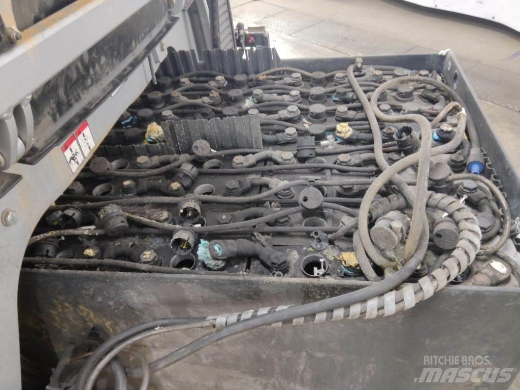 Still RX60-30 Elektriniai šakiniai krautuvai