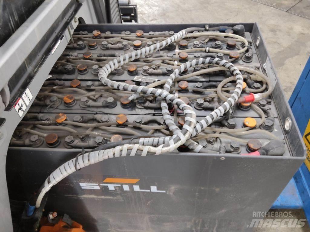 Still RX60-30 Elektriniai šakiniai krautuvai