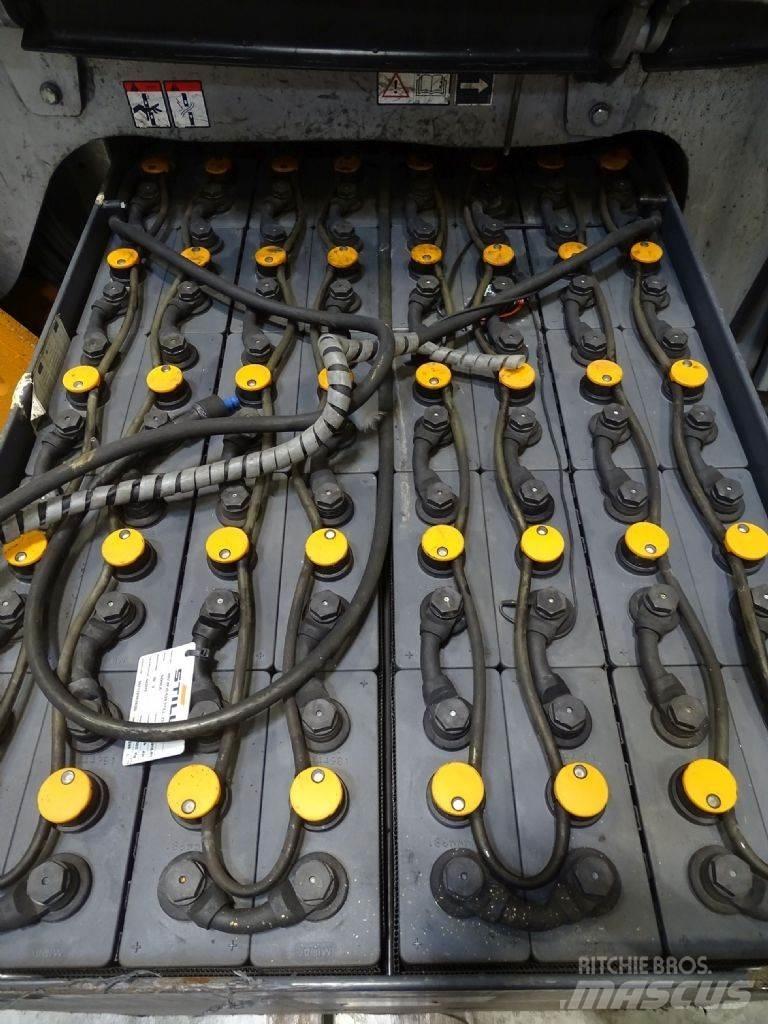 Still RX60-30 Elektriniai šakiniai krautuvai