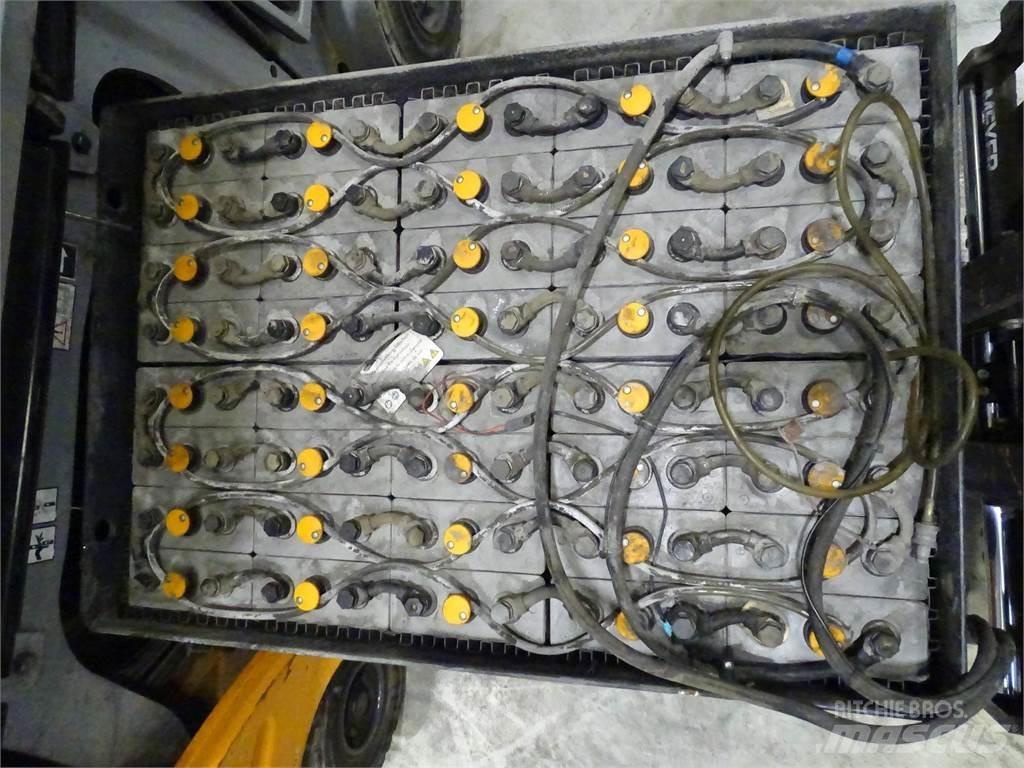 Still RX60-30 Elektriniai šakiniai krautuvai
