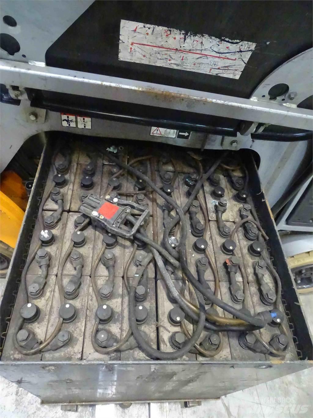 Still RX60-30 Elektriniai šakiniai krautuvai