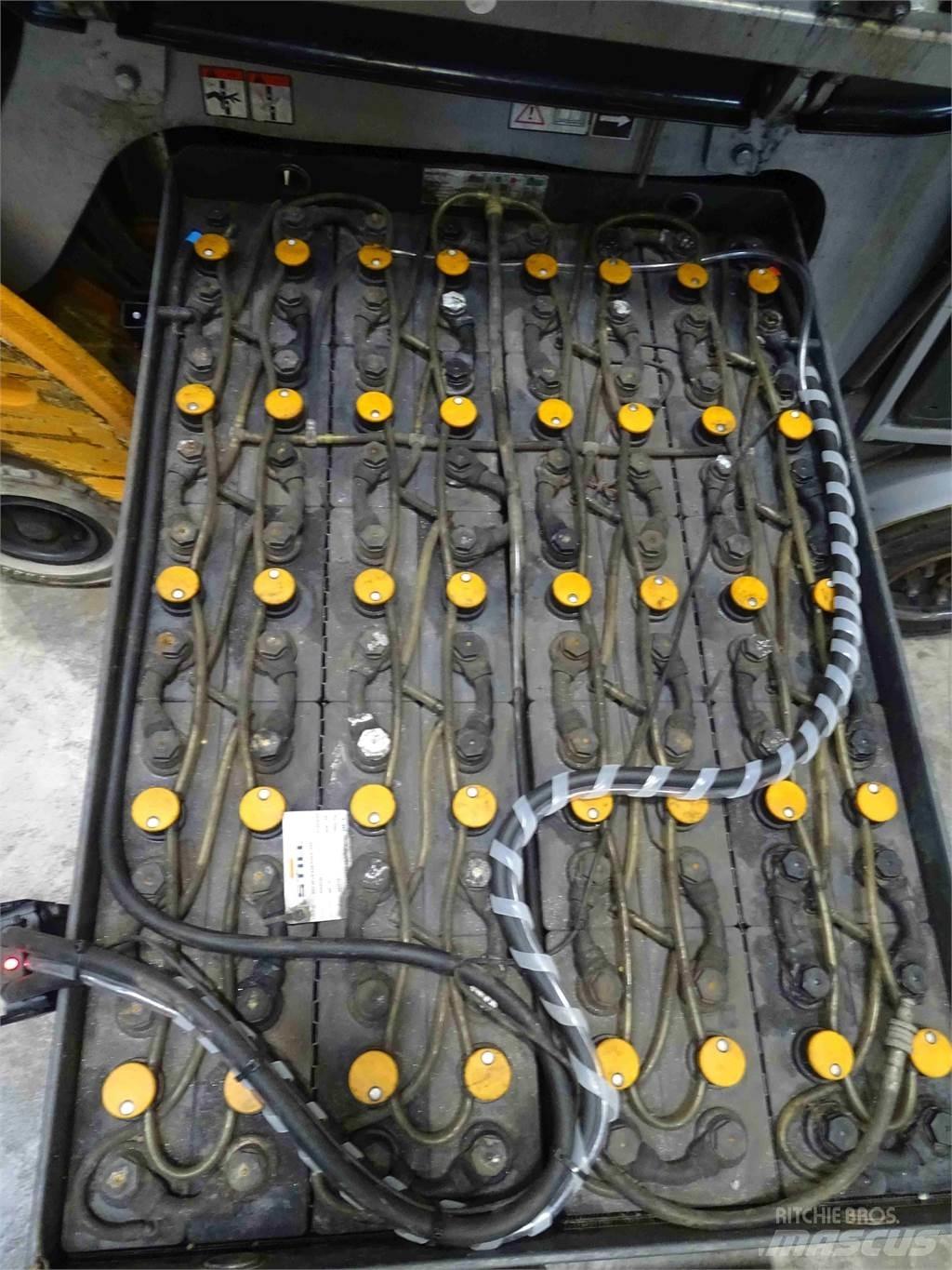 Still RX60-30 Elektriniai šakiniai krautuvai