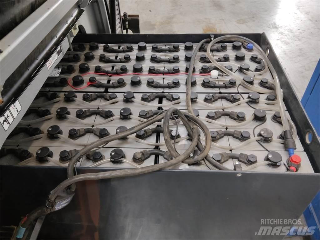 Still RX60-30 Elektriniai šakiniai krautuvai