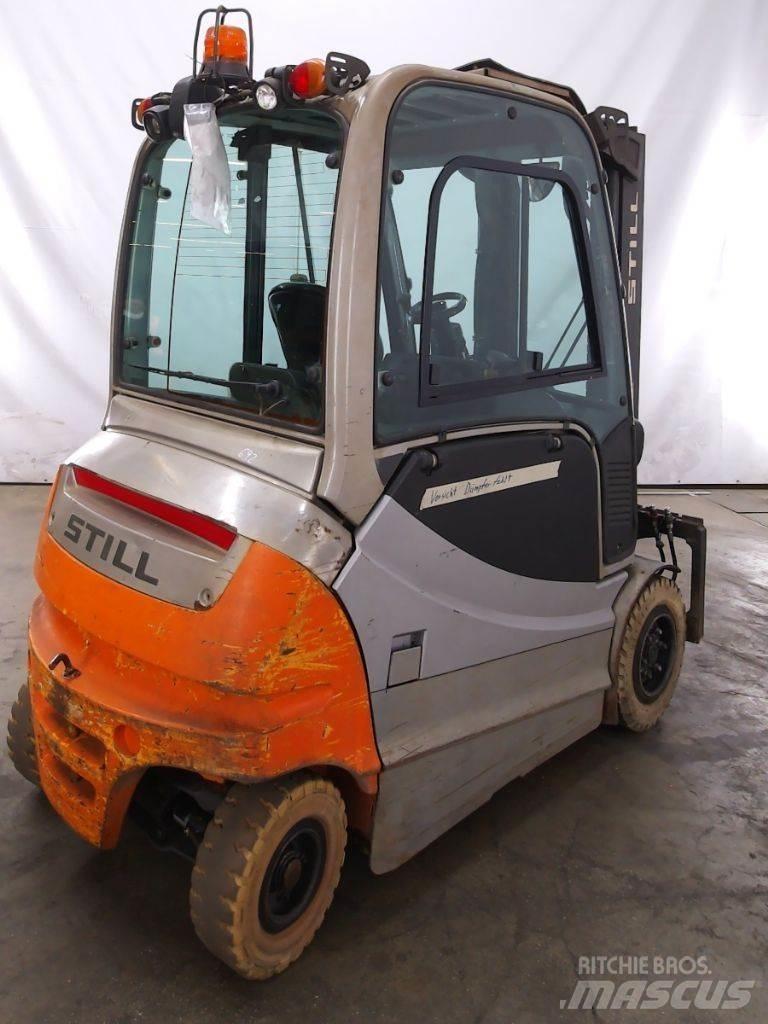 Still RX60-30L Elektriniai šakiniai krautuvai