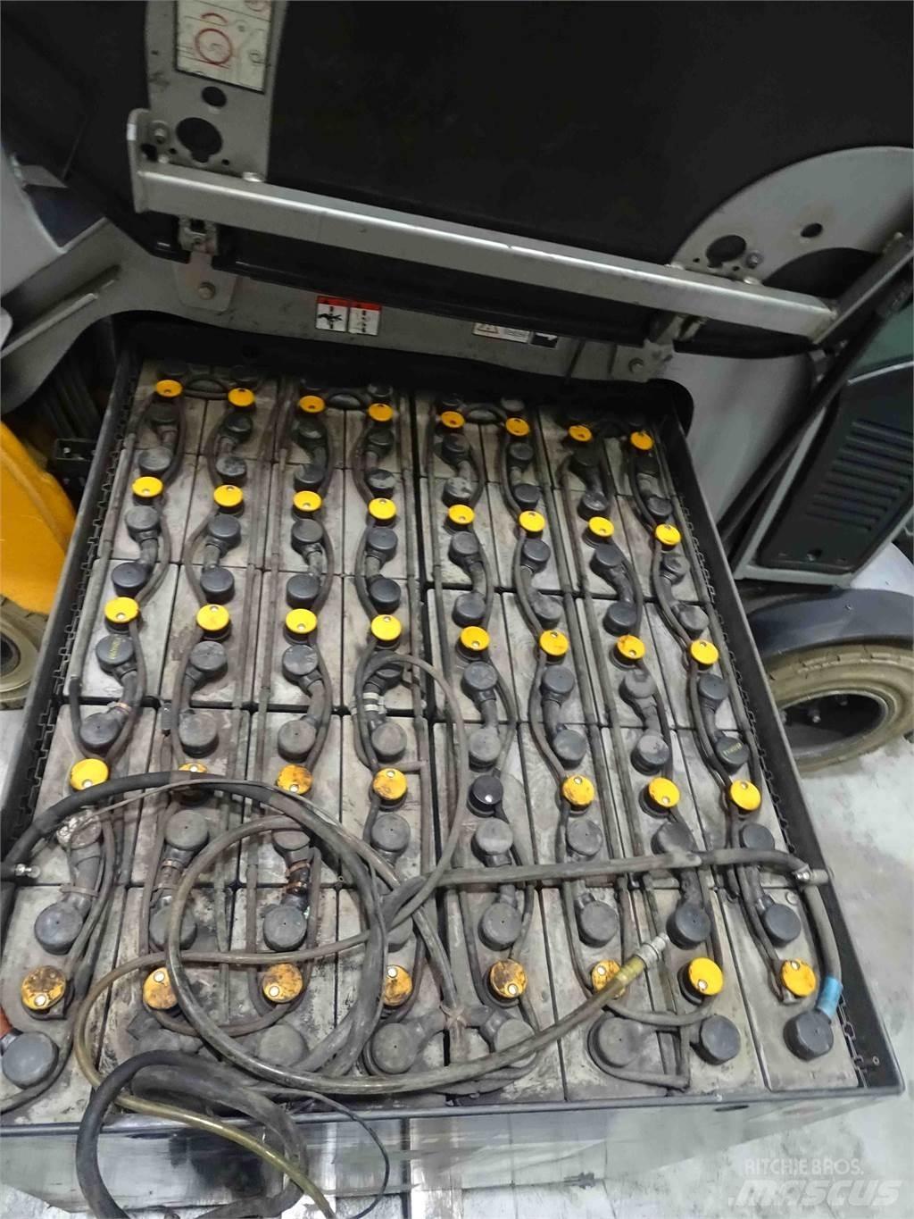 Still RX60-35 Elektriniai šakiniai krautuvai