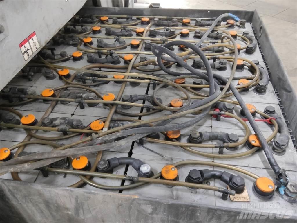 Still RX60-40 Elektriniai šakiniai krautuvai