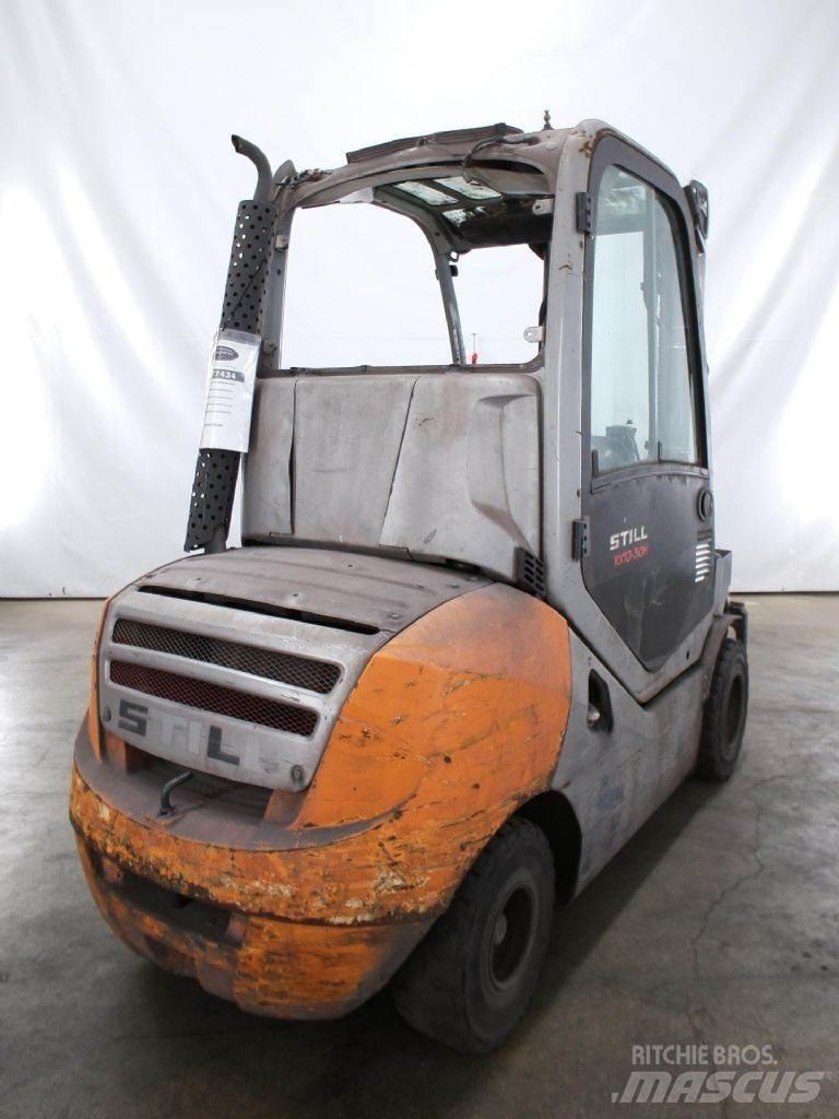 Still RX70-30 Dyzeliniai krautuvai