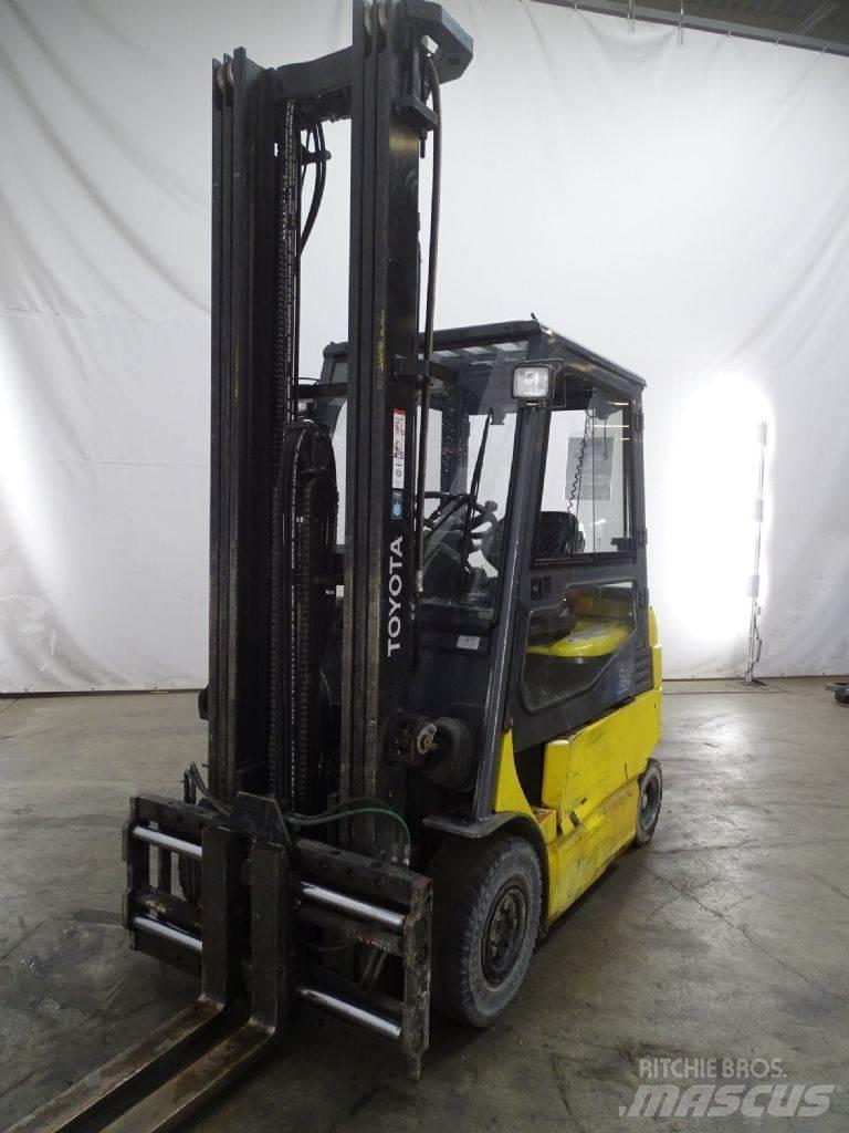 Toyota 7FBMF25 Elektriniai šakiniai krautuvai