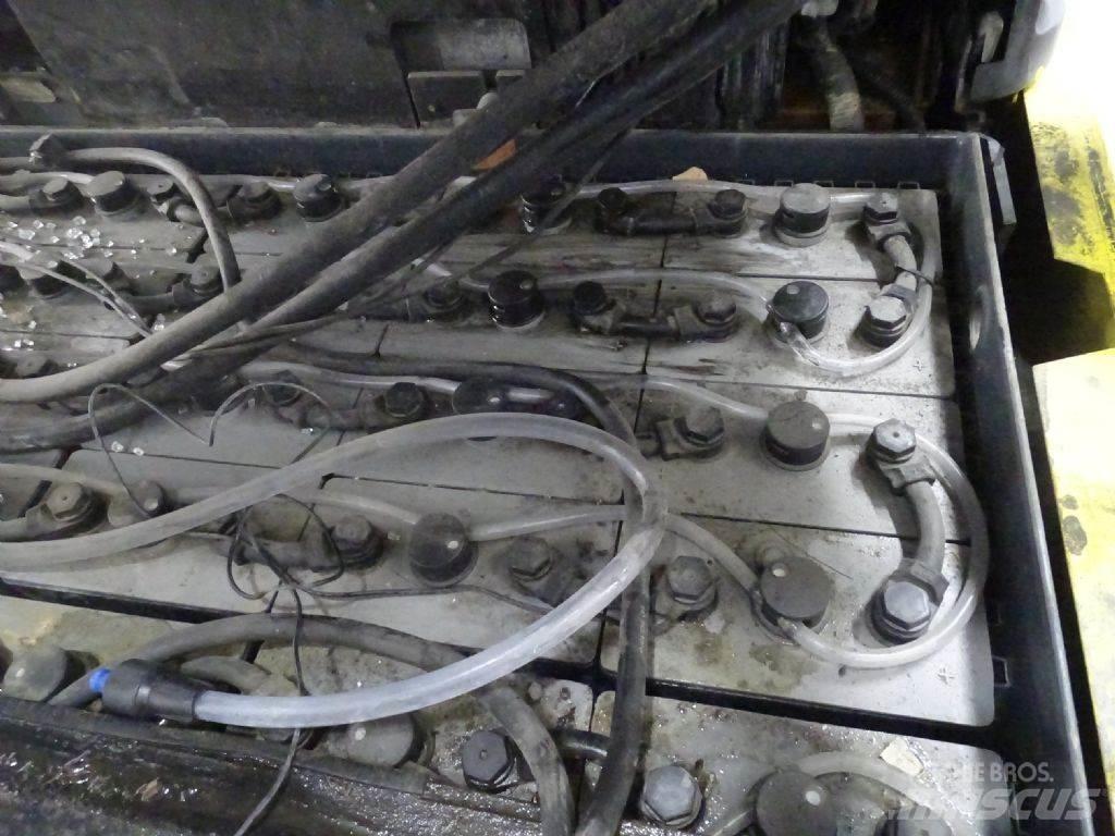 Toyota 7FBMF25 Elektriniai šakiniai krautuvai