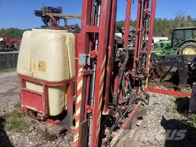  atasa 1000 L Prikabinami purkštuvai