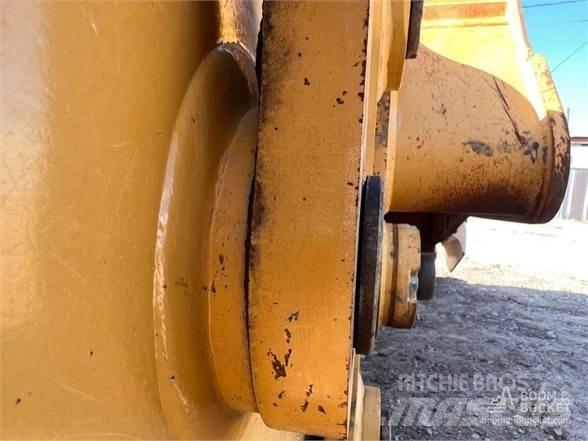 CAT 320 Vikšriniai ekskavatoriai