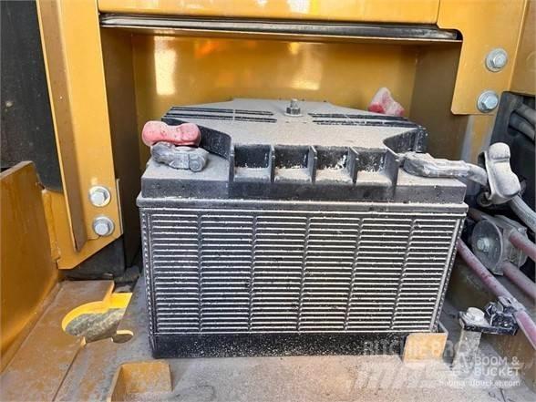CAT 320 Vikšriniai ekskavatoriai