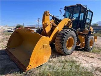 CAT 938M Naudoti ratiniai krautuvai