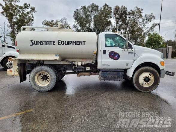 Ford F750 Vandens sunkvežimiai